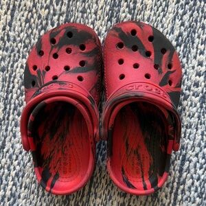 Red marbled crocs size c8 GUC